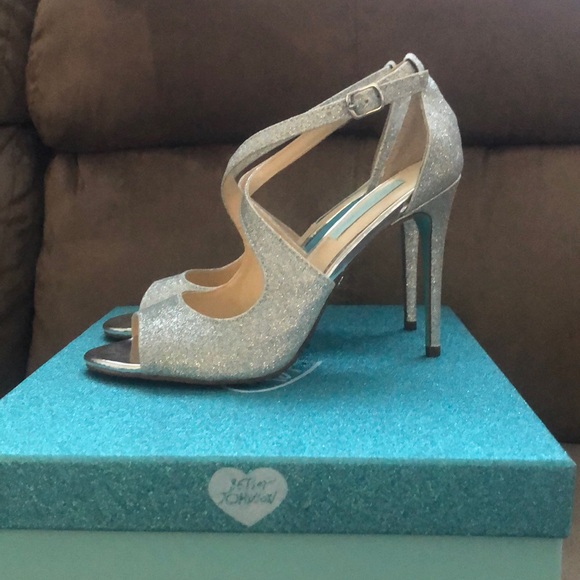 Silver dress shoes - Picture 3 of 4